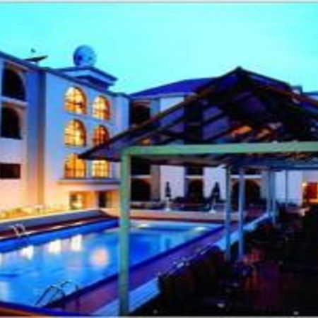 M Plaza Hotel Accra Eksteriør bilde